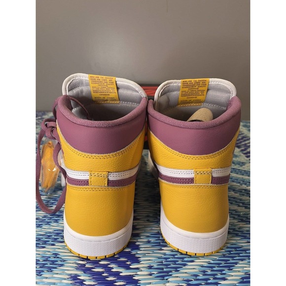 Jordan 1 Retro High OG Brotherhood 2022 555088 706 University Gold Mens Size 9.5 - Picture 7 of 10